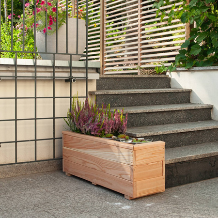 Larix Planter