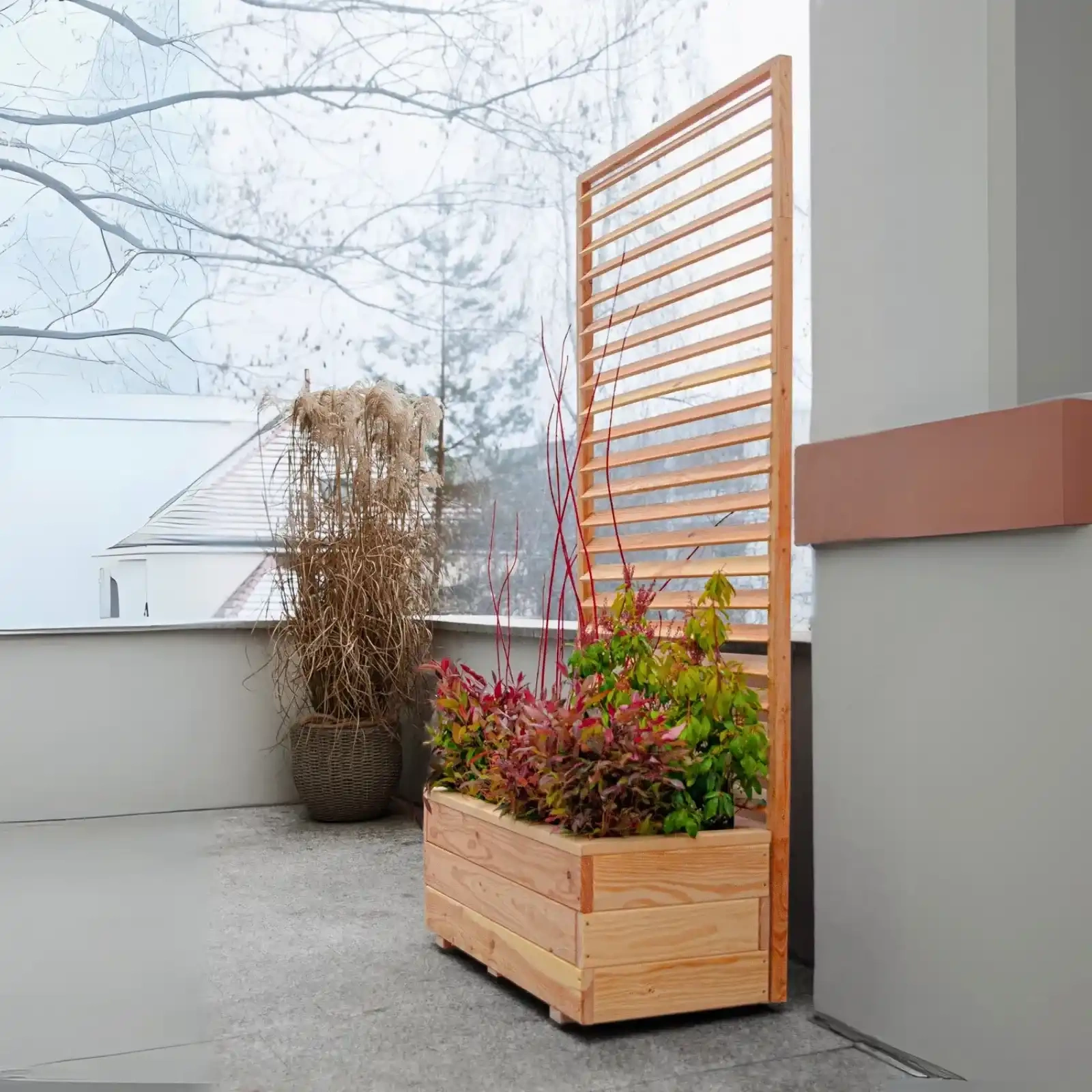 Venetian Planter with Trellis