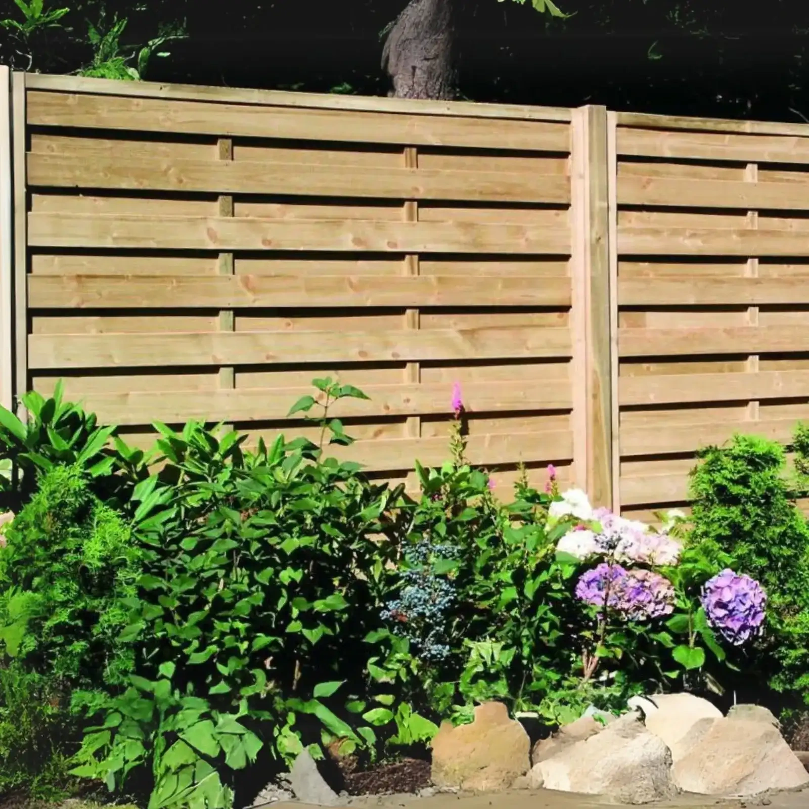 Hamburg Simple Fence with Trellis